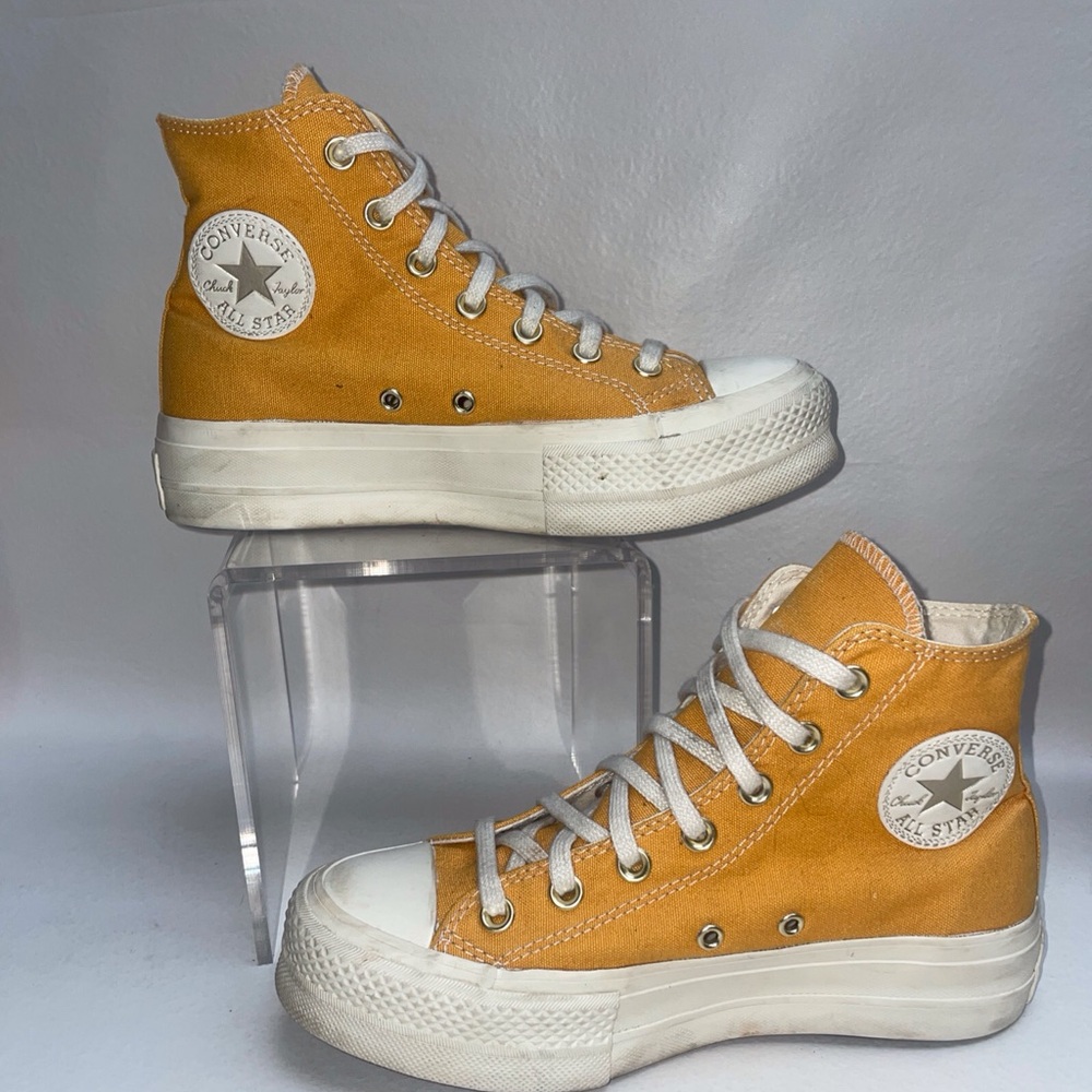 Converse women’s chuck taylor all star platform high sunflower size 7